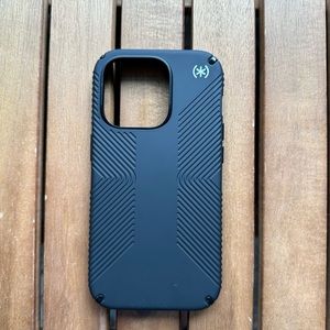 Speck iPhone 14 case